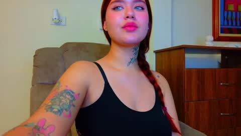 Valen online show from February 10, 2026, 3:43 am