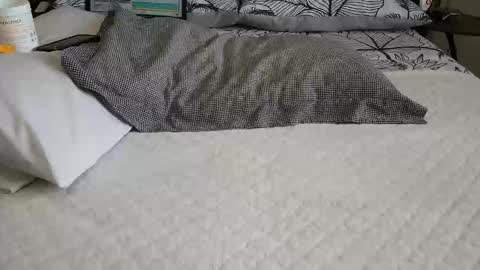 daddyslittleebony online show from April 22, 2026, 10:17 am