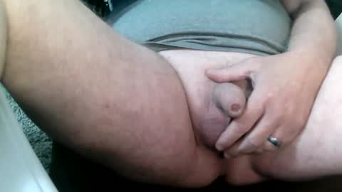 Snapshot of daddysmalls_55 chatting on December 19, 2024, 11:46 pm daddysmalls online show from December 19, 2024, 11:46 pm