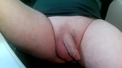 Snapshot of daddysmalls_55 chatting on March 1, 2025, 1:11 am daddysmalls online show from March 1, 2025, 1:11 am