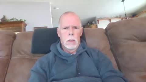 Snapshot of daddysmk chatting on October 17, 2025, 3:03 pm daddysmk online show from October 17, 2025, 3:03 pm