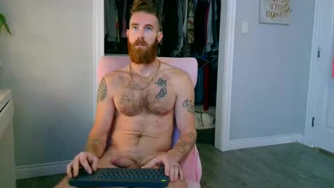 Snapshot of daddyunlocked89 chatting on October 13, 2025, 2:06 pm daddyunlocked89 online show from October 13, 2025, 2:06 pm