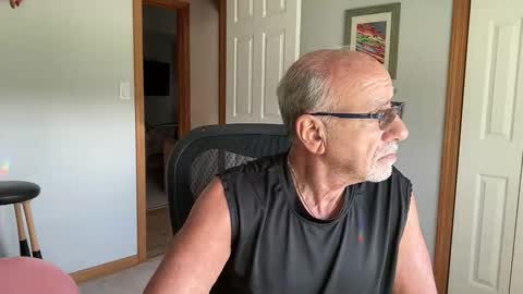 Snapshot of daddyweis chatting on September 12, 2025, 3:34 pm daddyweis online show from September 12, 2025, 3:34 pm