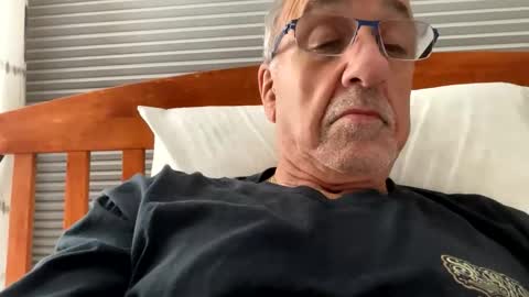 daddyweis online show from November 19, 2025, 3:28 am