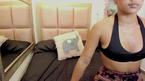 Snapshot of daenerys_targa chatting on December 4, 2024, 10:24 am Lesly online show from December 4, 2024, 10:24 am