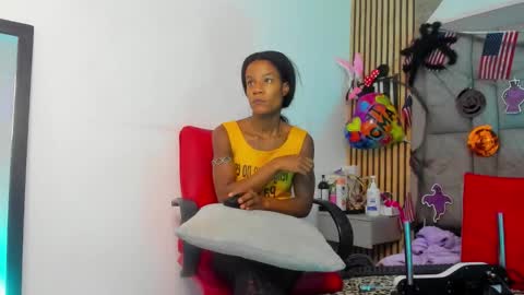 Snapshot of daffnelewis chatting on October 23, 2025, 11:31 am daffnelewis online show from October 23, 2025, 11:31 am