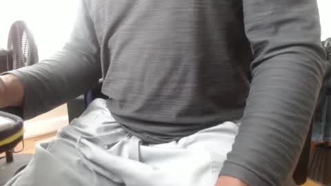 Snapshot of daffyduck71 chatting on February 12, 2025, 6:19 pm daffyduck71 online show from February 12, 2025, 6:19 pm