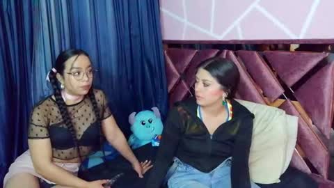 Snapshot of dafna_and_kris chatting on June 22, 2026, 2:35 am dafna and kris online show from June 22, 2026, 2:35 am