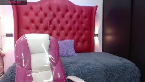 dafne online show from October 8, 2025, 7:22 pm