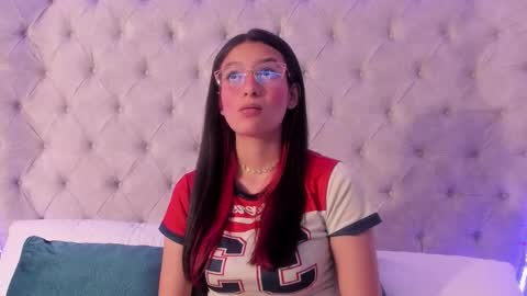 Snapshot of dafne_bss chatting on March 20, 2026, 5:23 am dafne_bss online show from March 20, 2026, 5:23 am