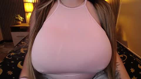 Dafne  online show from December 12, 2024, 5:15 pm