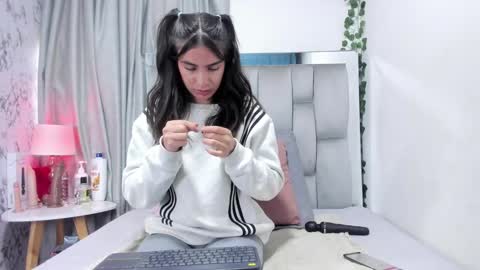 Snapshot of dafne_quenn chatting on September 26, 2025, 1:15 pm dafne_quenn online show from September 26, 2025, 1:15 pm