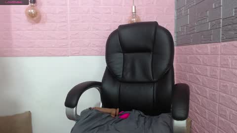 dafnee_e online show from January 24, 2025, 2:28 am