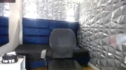 dafnee_e online show from September 10, 2025, 6:08 pm