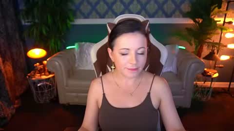 Dafni Mon online show from June 12, 2026, 3:38 am