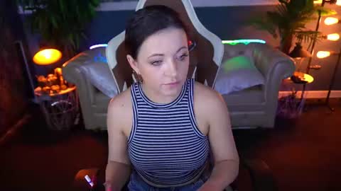 Dafni Mon online show from June 19, 2026, 5:34 am