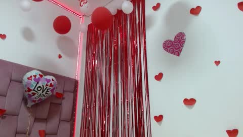 Snapshot of dafnnee_ross chatting on February 14, 2025, 12:14 pm DAFNNE online show from February 14, 2025, 12:14 pm