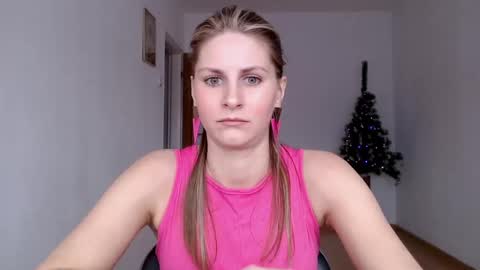 Snapshot of dagmariepiquant chatting on December 12, 2024, 11:07 am Dagmarie online show from December 12, 2024, 11:07 am