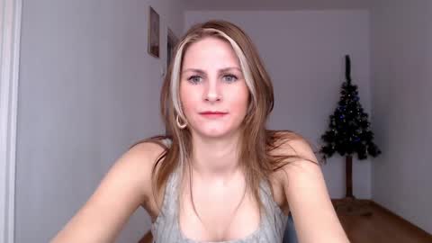 Snapshot of dagmariepiquant chatting on December 16, 2024, 10:18 am Dagmarie online show from December 16, 2024, 10:18 am