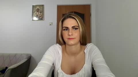 Snapshot of dagmariepiquant chatting on February 11, 2025, 8:42 pm Dagmarie online show from February 11, 2025, 8:42 pm