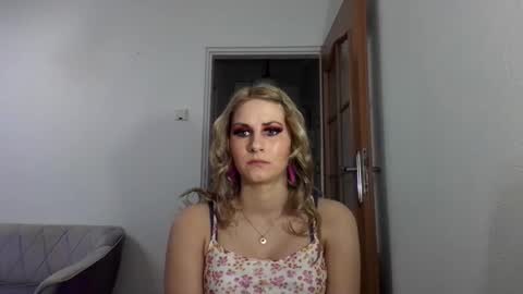 Snapshot of dagmariepiquant chatting on March 11, 2025, 7:25 pm Dagmarie online show from March 11, 2025, 7:25 pm