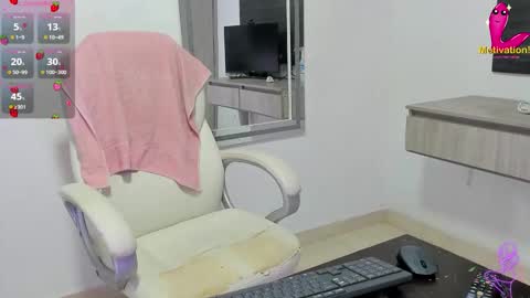 Snapshot of dahian_carter chatting on October 2, 2025, 12:12 pm Dahian online show from October 2, 2025, 12:12 pm