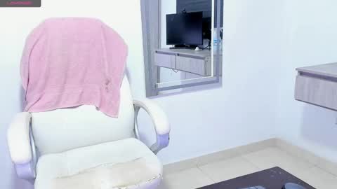 Snapshot of dahian_carter chatting on October 4, 2025, 1:42 pm Dahian online show from October 4, 2025, 1:42 pm