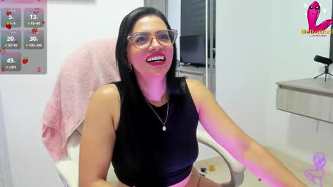 Snapshot of dahian_carter chatting on November 8, 2025, 1:22 pm Dahian online show from November 8, 2025, 1:22 pm