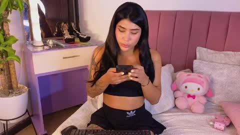 Dahiana online show from April 15, 2026, 9:15 pm