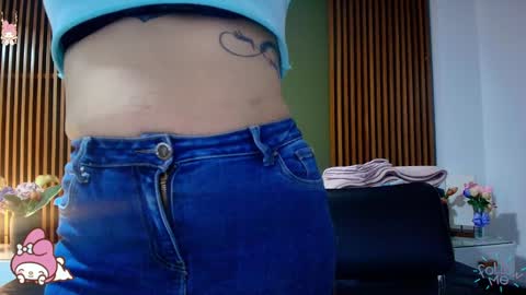  Dahiana  online show from January 28, 2025, 8:04 pm