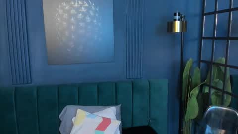 Dahiane Connor online show from December 5, 2025, 11:30 am