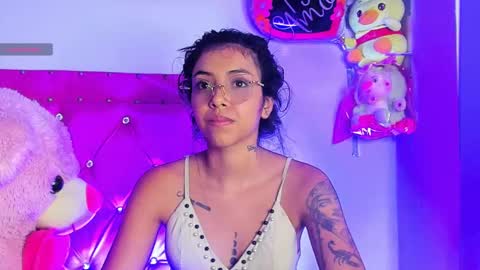 Snapshot of dahiangomezz chatting on February 15, 2025, 8:33 am    online show from February 15, 2025, 8:33 am