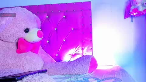 Snapshot of dahiangomezz chatting on February 19, 2025, 8:44 am    online show from February 19, 2025, 8:44 am