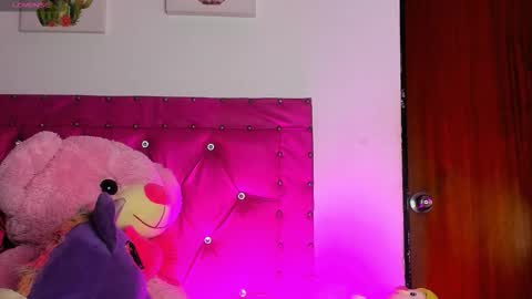 Snapshot of dahiangomezz chatting on September 11, 2025, 8:03 am    online show from September 11, 2025, 8:03 am