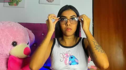 Snapshot of dahiangomezz chatting on October 3, 2025, 8:33 am    online show from October 3, 2025, 8:33 am