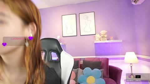 Dahlia Grey online show from April 22, 2026, 11:34 am