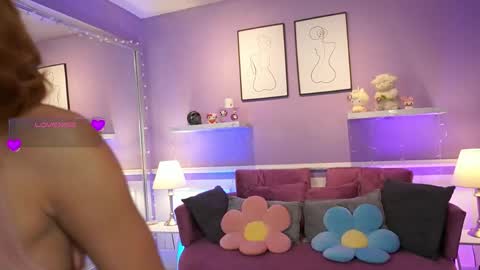 Dahlia Grey online show from April 24, 2026, 11:34 am