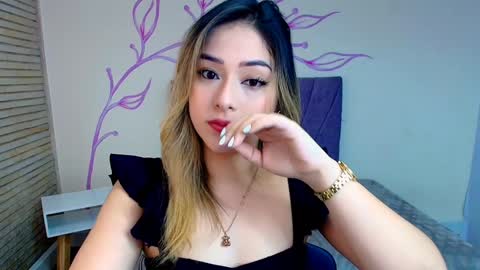 Snapshot of dahliamoore chatting on December 18, 2024, 12:18 pm Dahlia online show from December 18, 2024, 12:18 pm