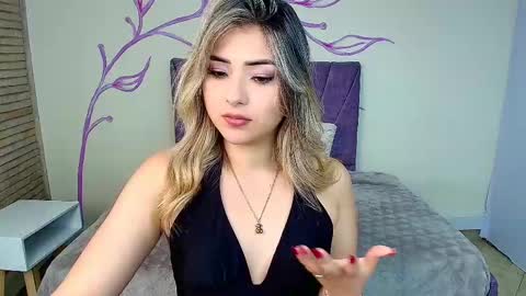 Snapshot of dahliamoore chatting on February 9, 2025, 8:11 am Dahlia online show from February 9, 2025, 8:11 am