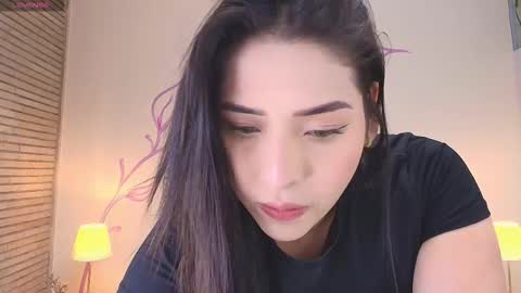 Snapshot of dahliamoore chatting on October 17, 2025, 9:28 pm Dahlia online show from October 17, 2025, 9:28 pm