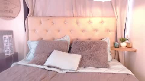 Snapshot of dahyan_ chatting on February 24, 2025, 5:53 pm DAHYAN online show from February 24, 2025, 5:53 pm