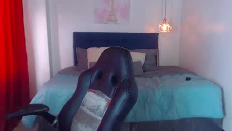 Snapshot of dahyan_ chatting on March 2, 2025, 8:18 pm DAHYAN online show from March 2, 2025, 8:18 pm