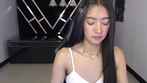 Snapshot of dahyan_ch chatting on October 10, 2025, 4:39 pm dahyan_ch online show from October 10, 2025, 4:39 pm