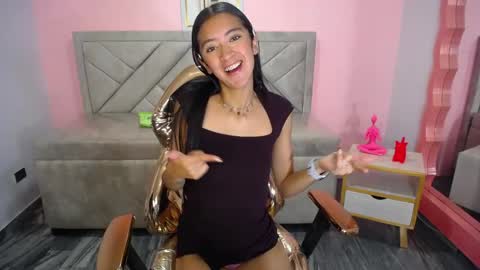 Snapshot of dahyan_ch chatting on November 14, 2025, 4:38 pm dahyan_ch online show from November 14, 2025, 4:38 pm