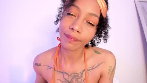 Snapshot of daiana_curly chatting on January 23, 2025, 3:22 pm Daiana online show from January 23, 2025, 3:22 pm