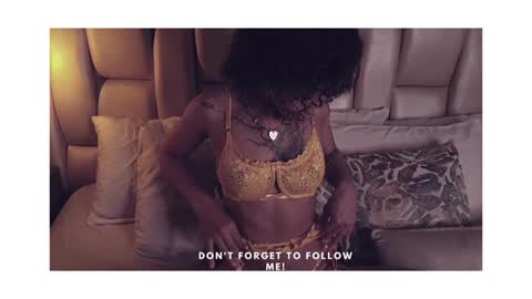 Snapshot of daiana_curly chatting on January 25, 2025, 12:37 pm Daiana online show from January 25, 2025, 12:37 pm