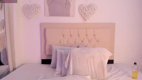 Snapshot of daiana_curly chatting on January 28, 2025, 10:12 pm Daiana online show from January 28, 2025, 10:12 pm