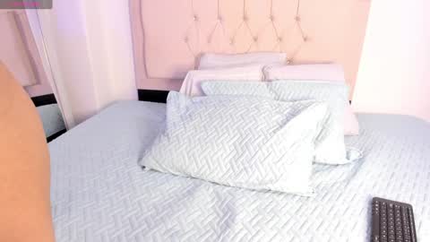 Snapshot of daiana_curly chatting on February 3, 2025, 9:39 pm Daiana online show from February 3, 2025, 9:39 pm