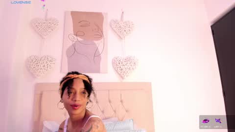 Snapshot of daiana_curly chatting on February 12, 2025, 12:01 pm Daiana online show from February 12, 2025, 12:01 pm