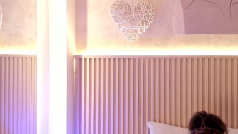 Snapshot of daiana_curly chatting on October 12, 2025, 7:24 pm Daiana online show from October 12, 2025, 7:24 pm